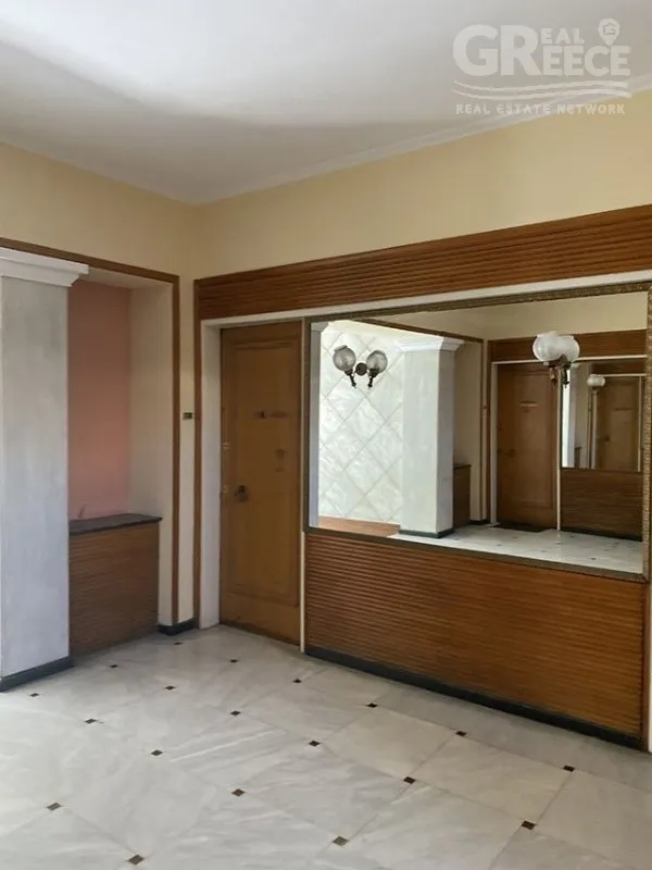 Entrée - Renovated Studio with Park View in Athens Centre