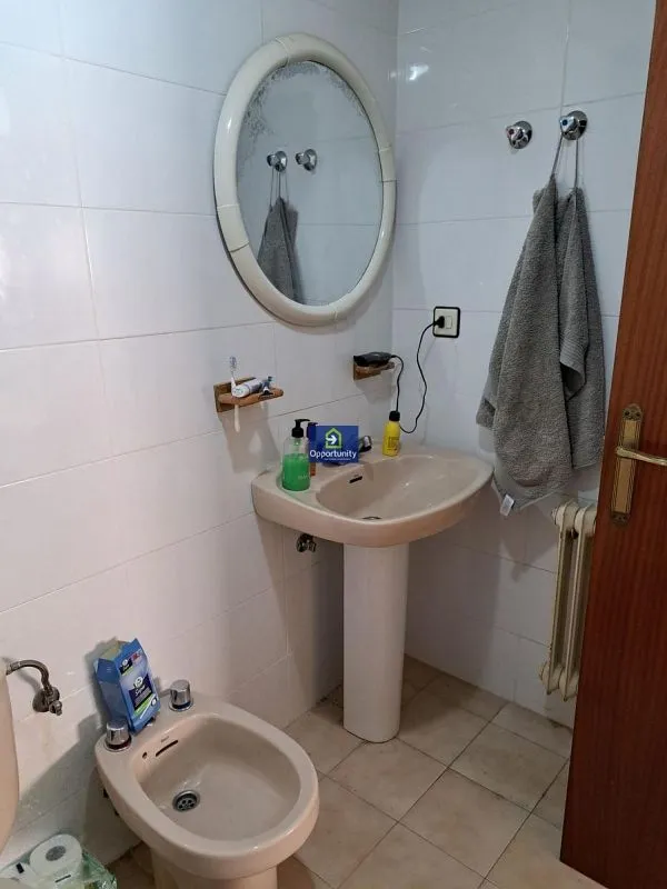 Bathrooms - Apartment with Terrace in Pajaritos, Seville