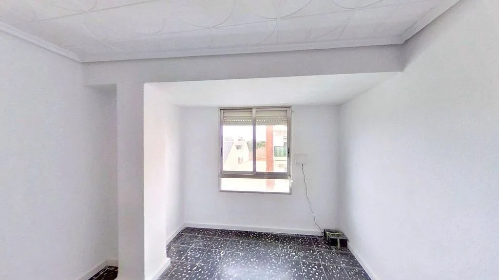 Pièces - Apartment with Lift in Godelleta