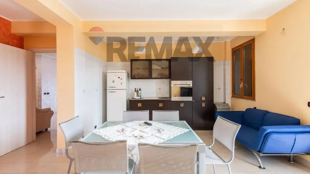 Söögituba - Spacious Apartment with Triple Exposure in Lentini