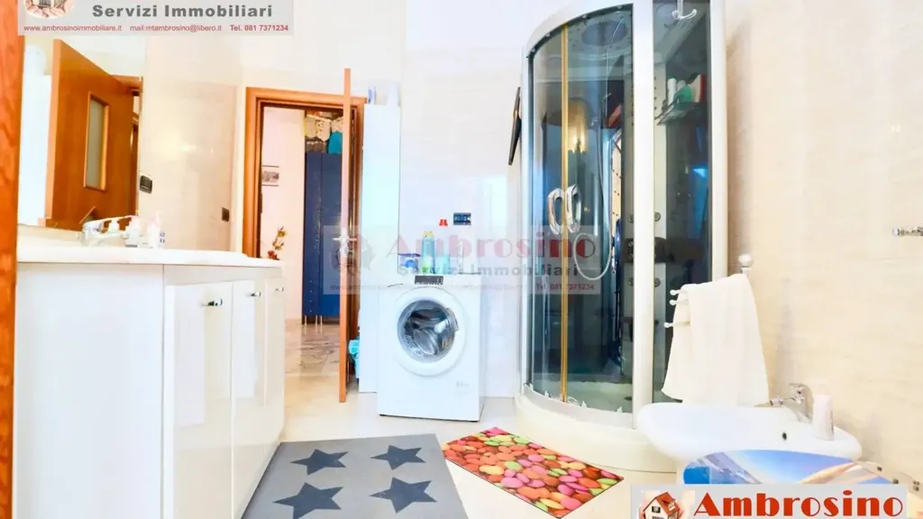 Vannitoad - Trilocale with Large Terrace in Naples