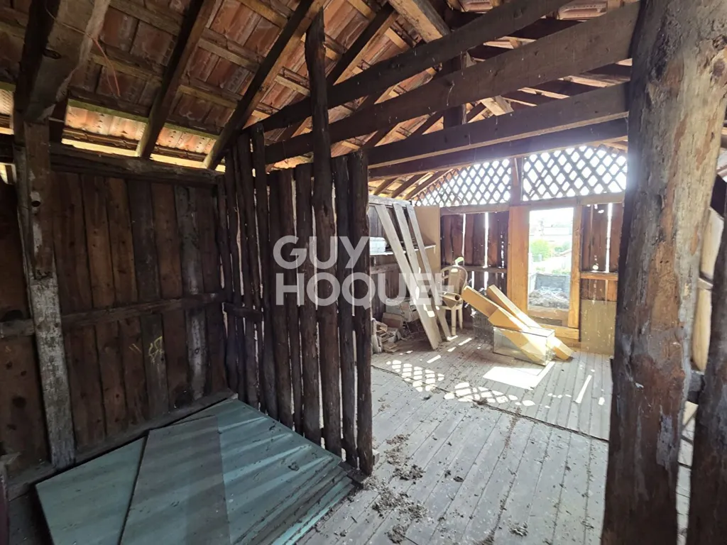 Functional House with Dependent Spaces in Rion-des-Landes