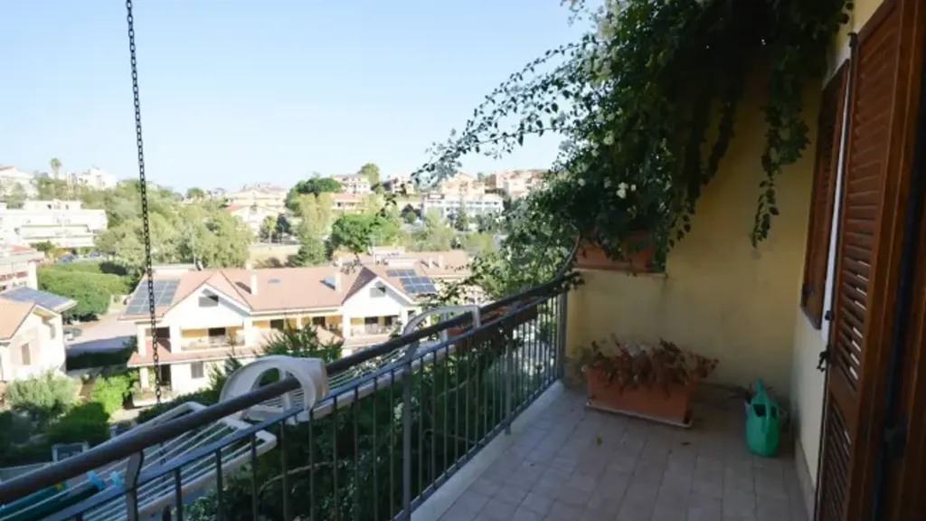 Balcon - Terraced Villa with Balcony in Rossano
