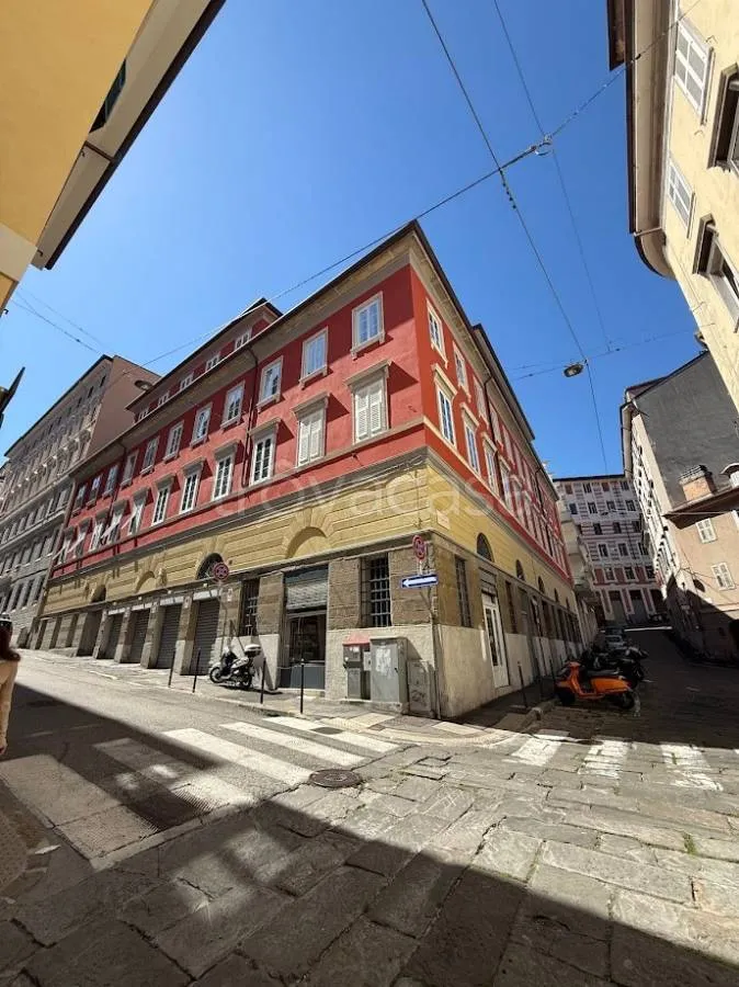Välivaade - Restored Attic in Historic Centre, Trieste