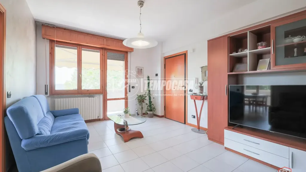 Elutuba - Spacious Triplex with Terrace in Coriano