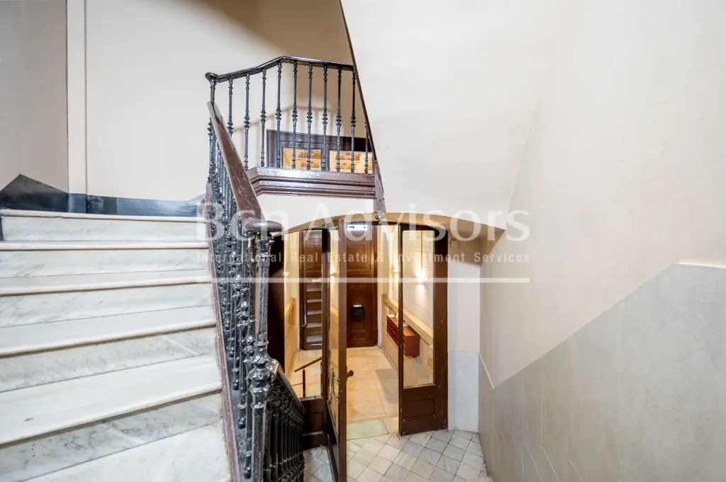 Toad - Refurbished Apartment with City Views in Dreta de l'Eixample