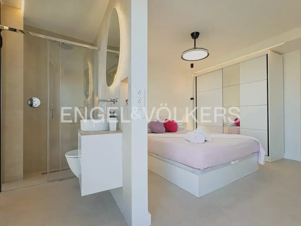 Bedrooms - Reformed Apartment with Balcony in Dénia