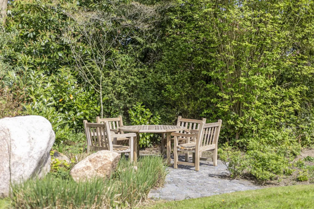 Jardin - Dual Living Villa with Spa in Borne