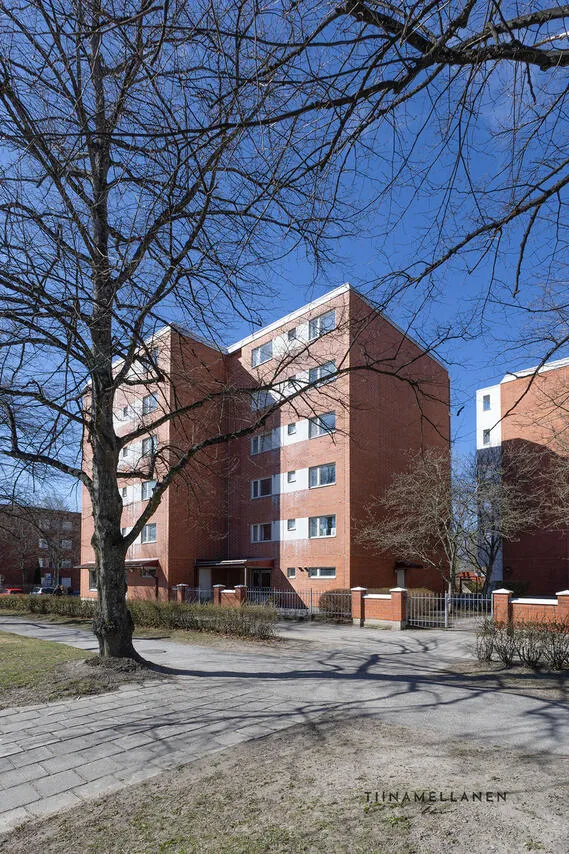 Välivaade - Spacious Corner Apartment with Balcony in Canal Area