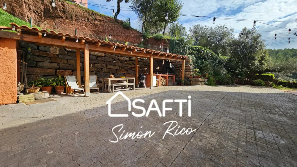 Terrasse - Luxury Villa with Mountain Views in Cervelló