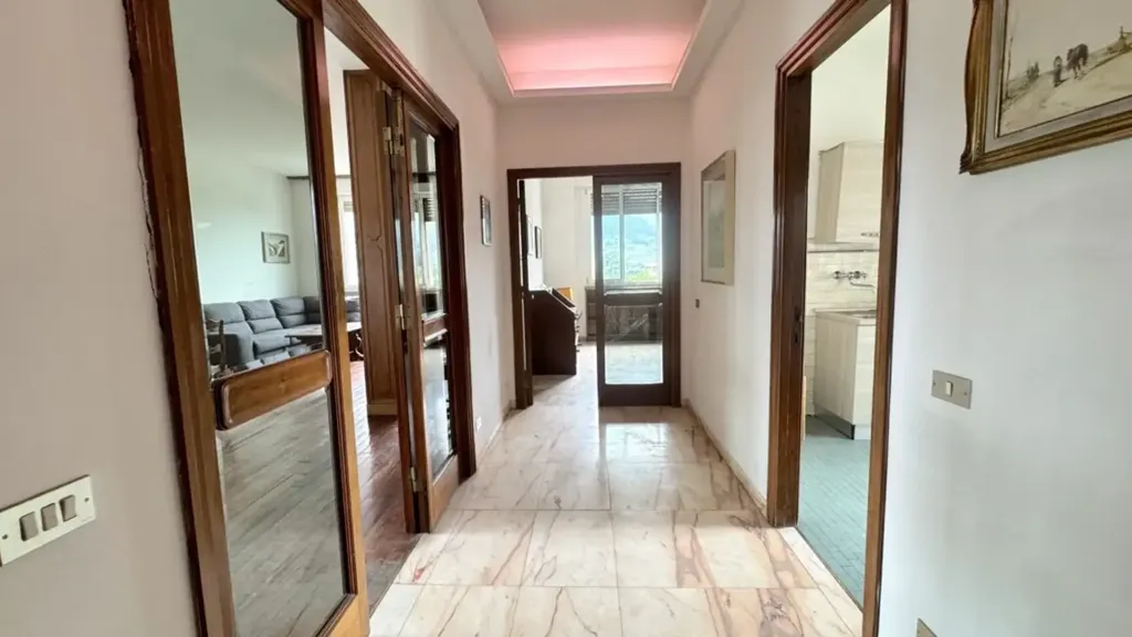 Entrée - Apartment with River View near Piazza San Marco, Prato