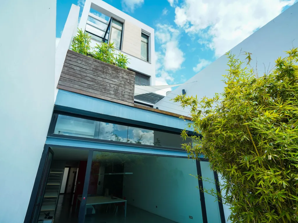 Jardin - Architect-Designed House with Studio in Almoradí
