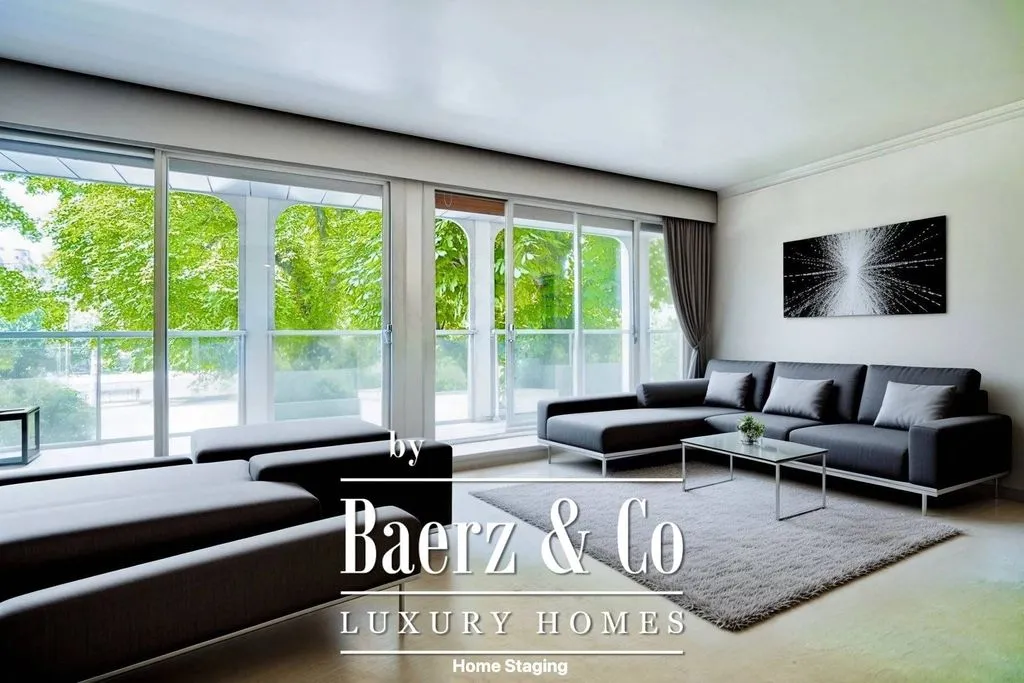 Living Room - Luxury Flat with Garden View in Paris
