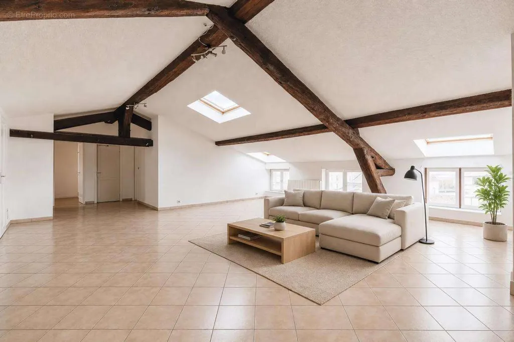 Stanze - Bright 4-Bed Apartment, Last Floor, Vienne