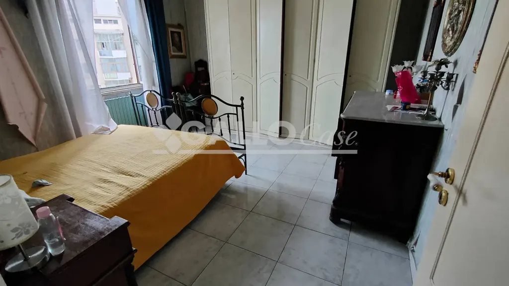 Magamistoad - Three-Bedroom Apartment, Corner Location in Cosenza