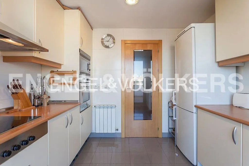 Cucina - Penthouse with Pool in Guindalera, Madrid
