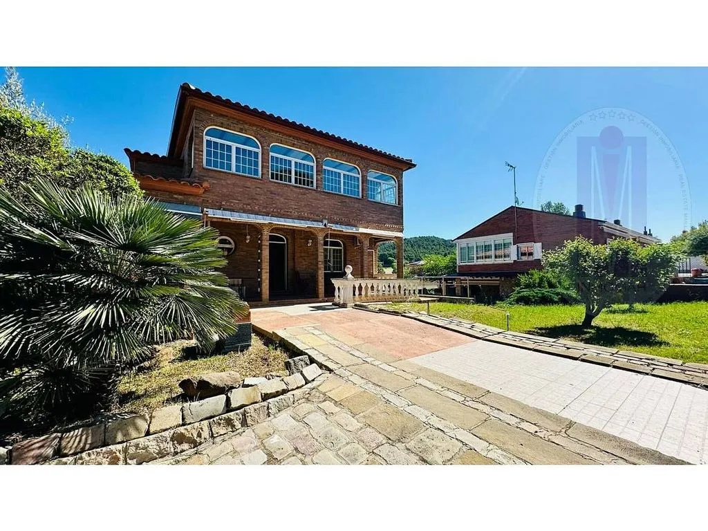 Esterno - Rustic House with Pool and Terrace in Begues