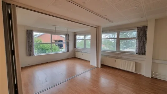 Toad - Office Space with High Visibility in Viborg