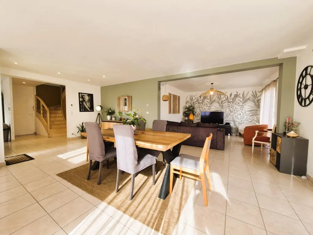 Söögituba - Contemporary House with Waterfront Proximity in Plouhinec