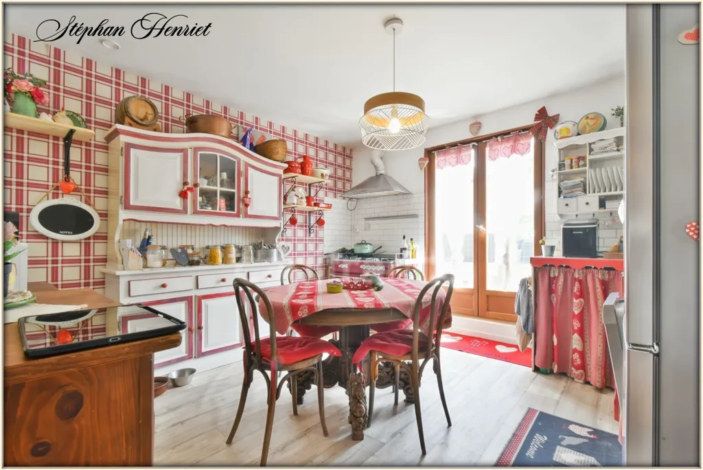 Sala da pranzo - Two-Unit House with Income Potential in Ardennes