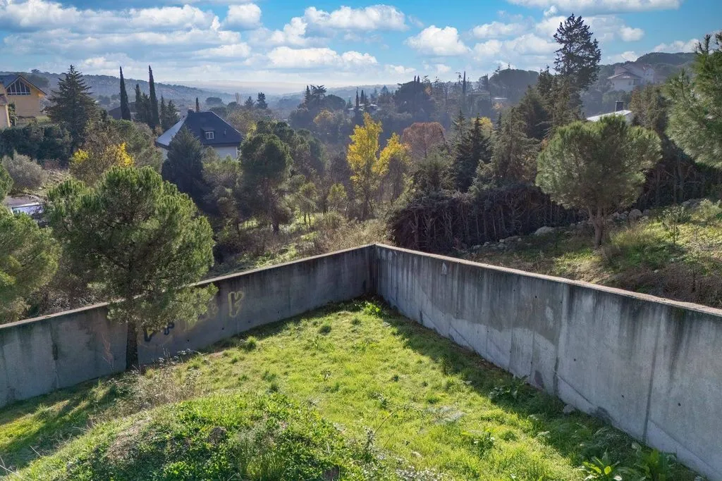 Jardin - Building Land with Views in Torrelodones