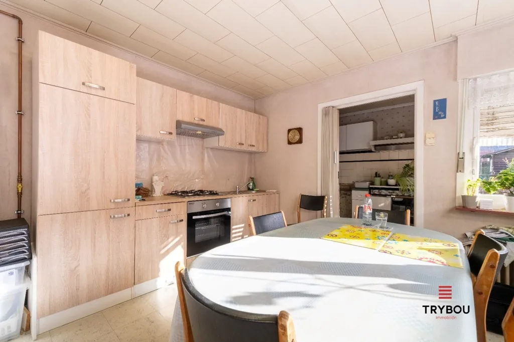 Söögituba - Charming House with Garage in Houthulst
