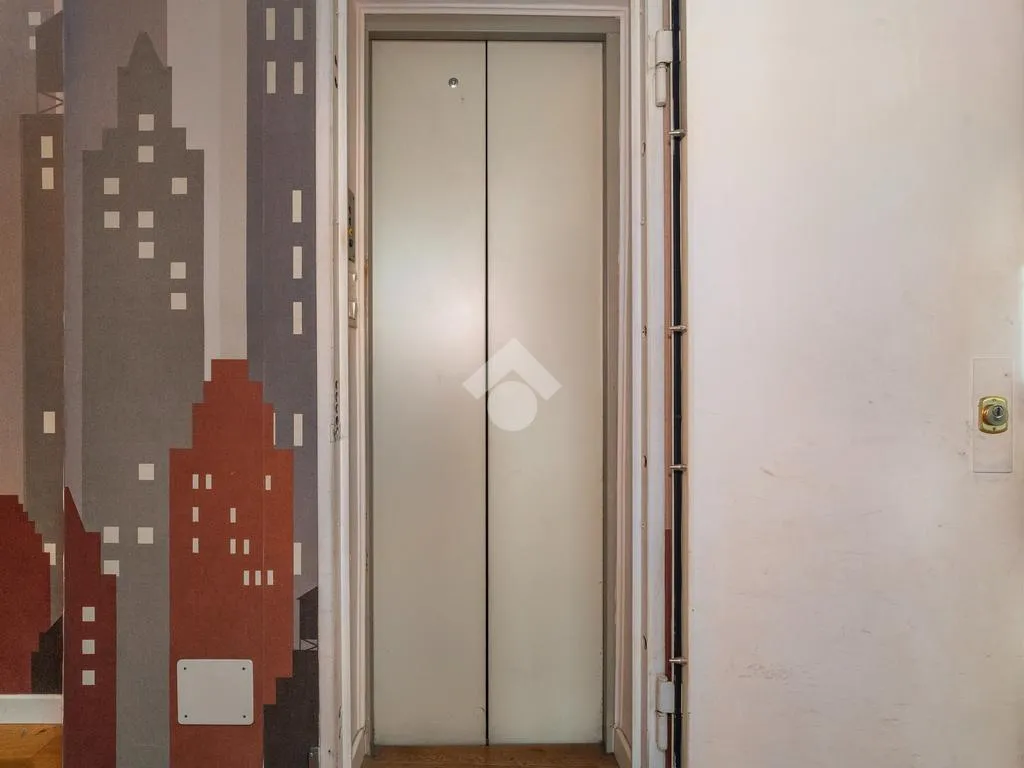 Esik - Panoramic Penthouse with Terrace in Turin