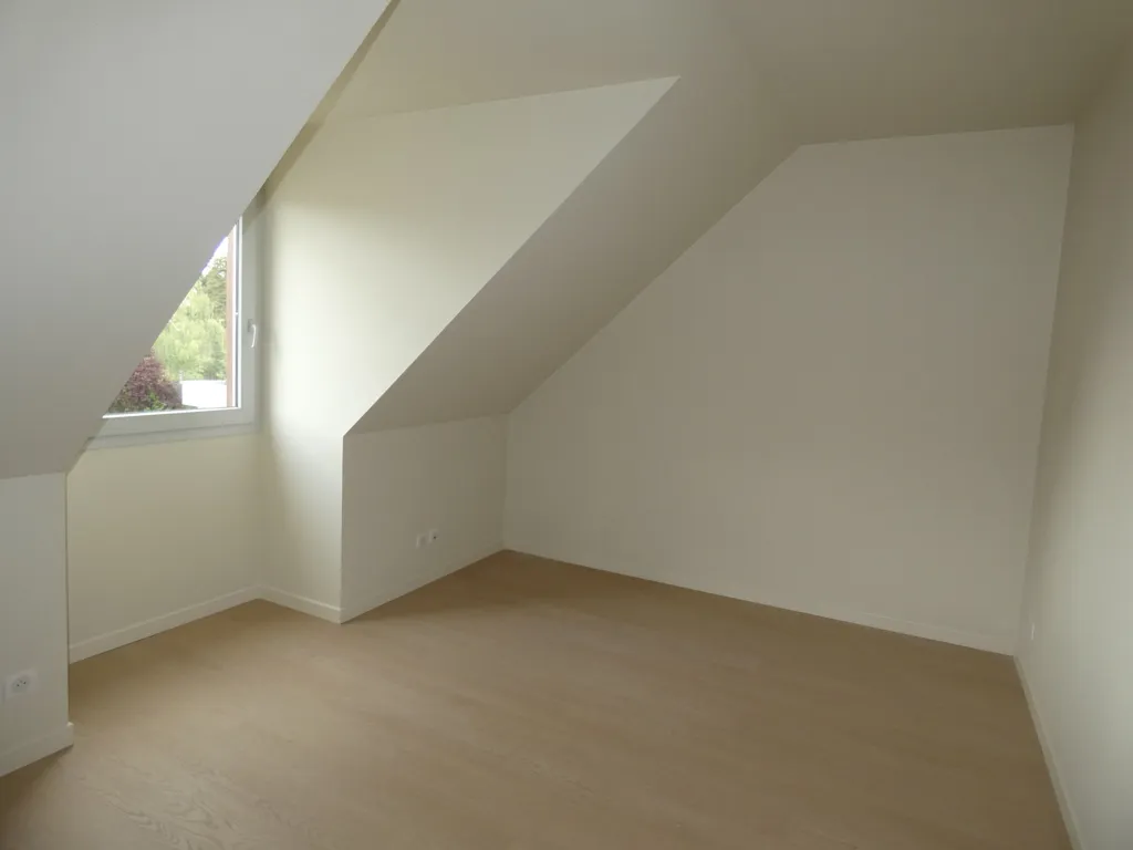 Rooms - Renovated 3-Bedroom Apartment in Beaune