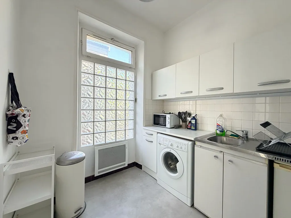 Kitchen - Meubled Studio with Intercom in Reims