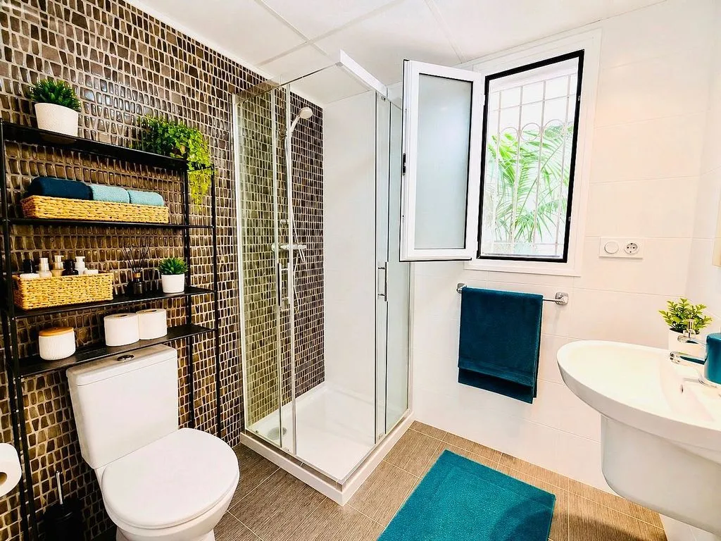 Bagni - 2-Bedroom Apartment with Pool in Orihuela Costa