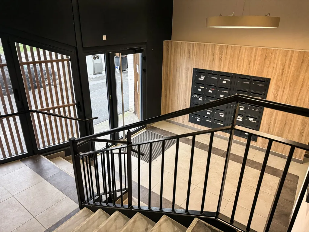 hallway_entrance