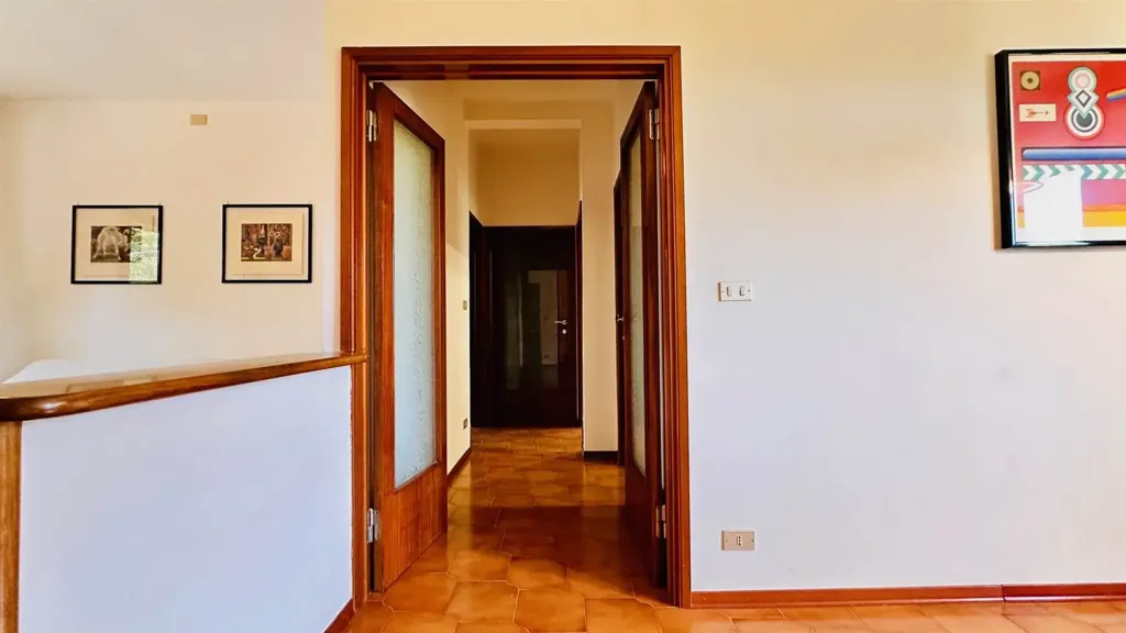 hallway_entrance