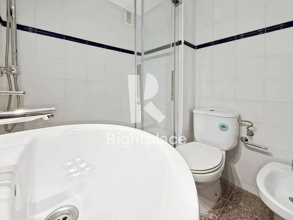 Salles de bain - Apartment with Balcony and Terrace in La Nova Esquerra de l'Eixample