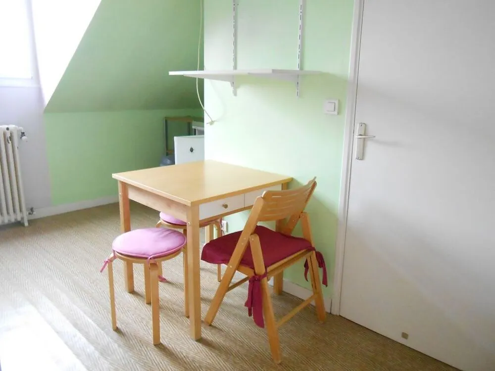 Salle à manger - Studio Meublé avec Internet à Marcq-en-Barœul