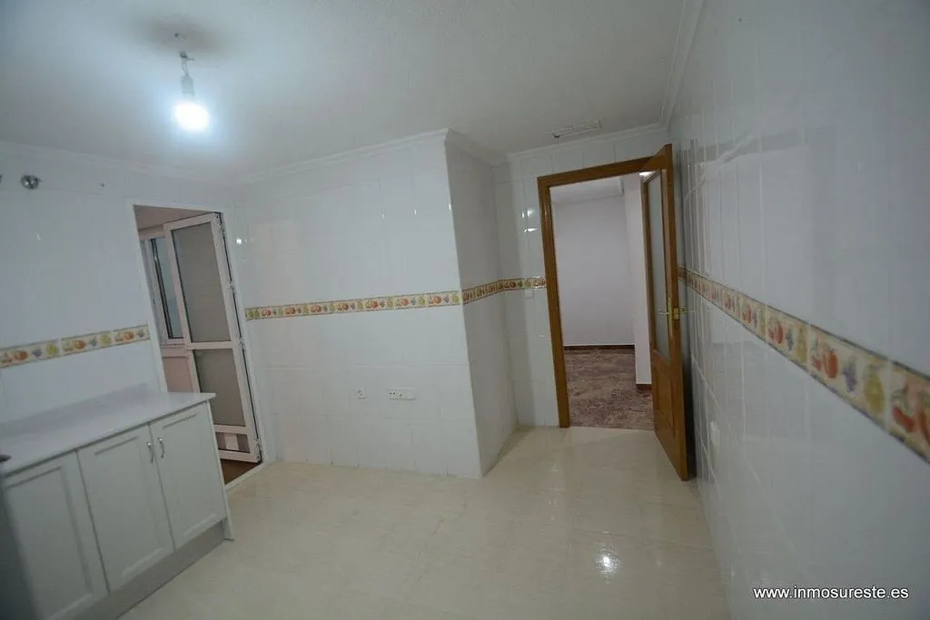 Entrée - Contemporary Flat with Private Patio in Orihuela