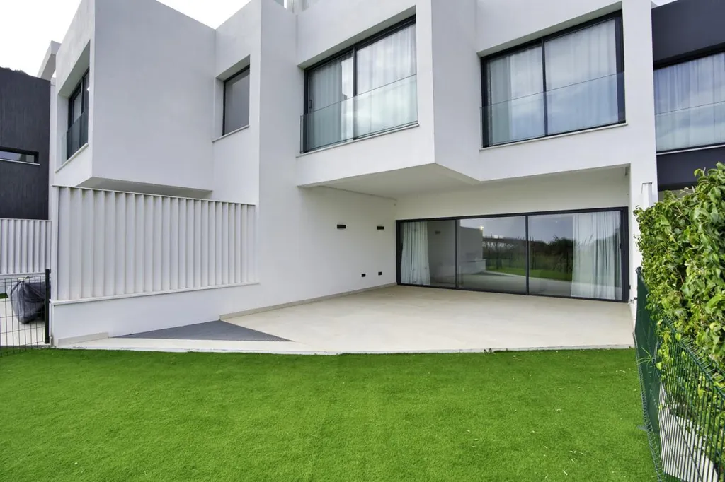 Esterno - Contemporary Beachfront House in Estepona