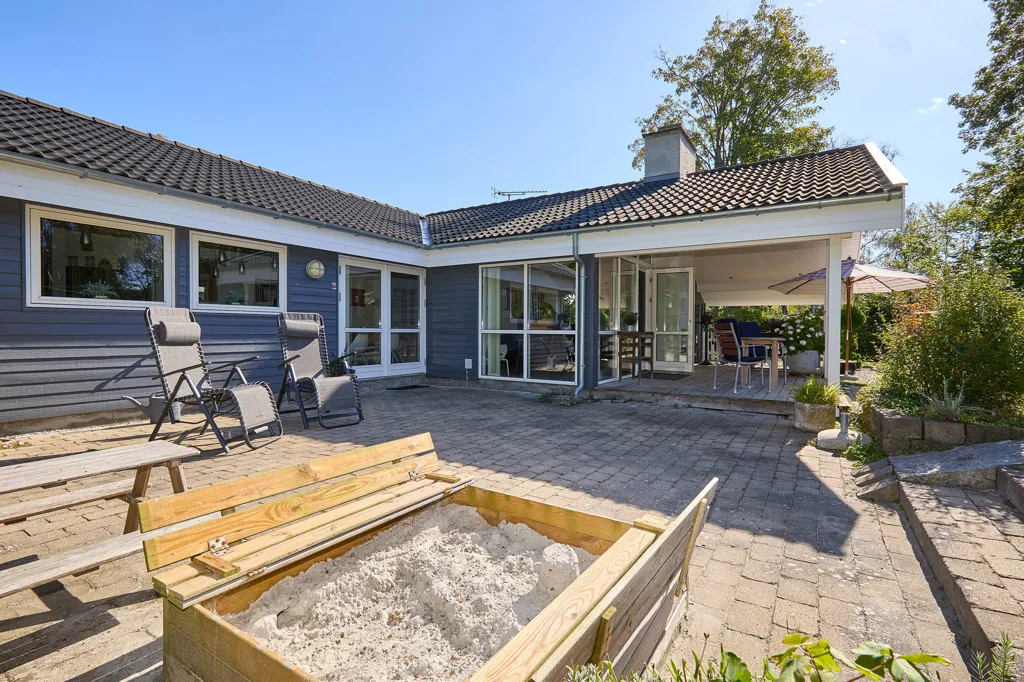 Terrasse - Modern Vacation Home with Garden in Rågeleje