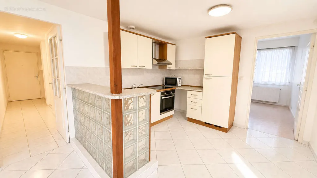 Cuisine - Appartement T3 avec Balcon à Olivet