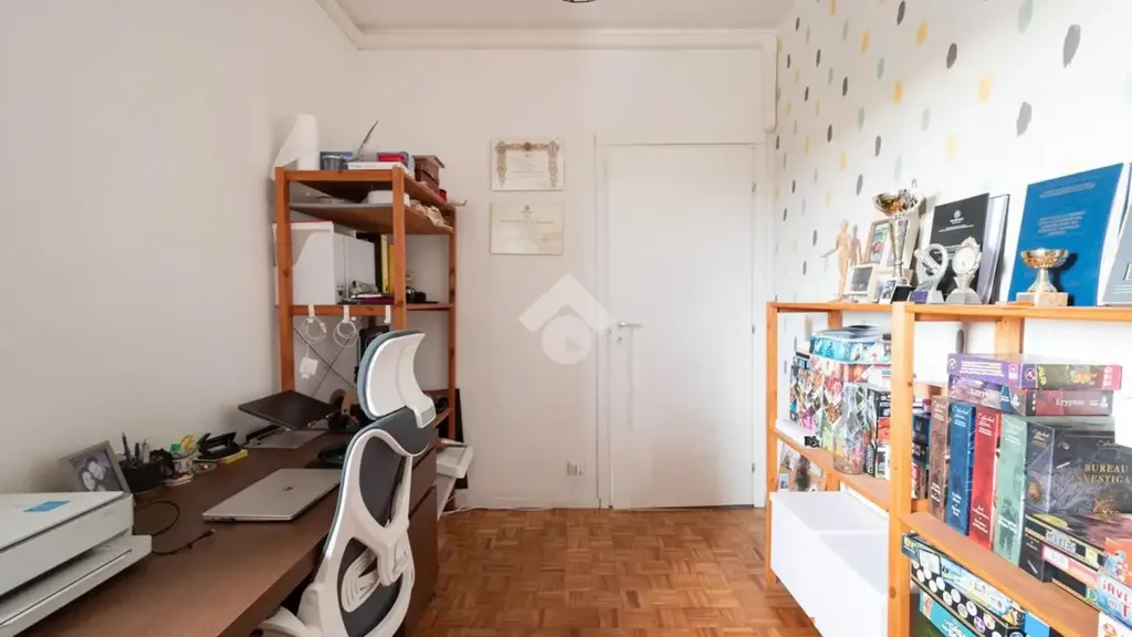 Apartment with Triple Exposure in Carpi