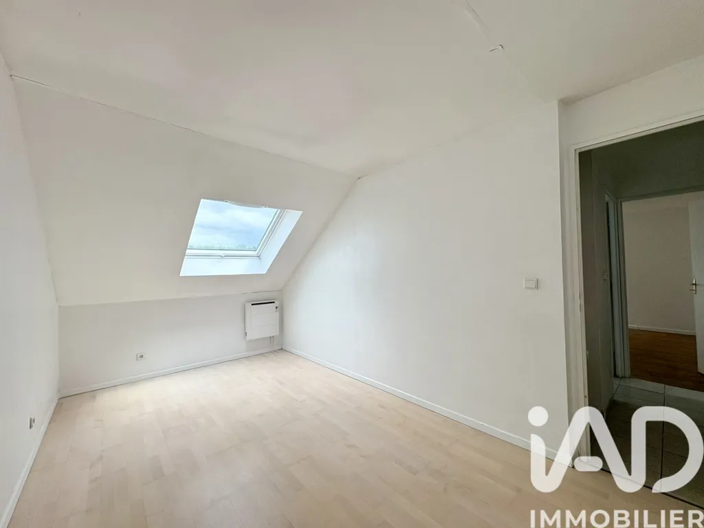Pièces - Duplex 4 Pièces avec 2 Boxes à Montmagny