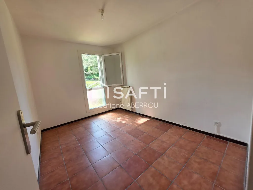 Pièces - Appartement rez-de-chaussée avec parking à Aubagne