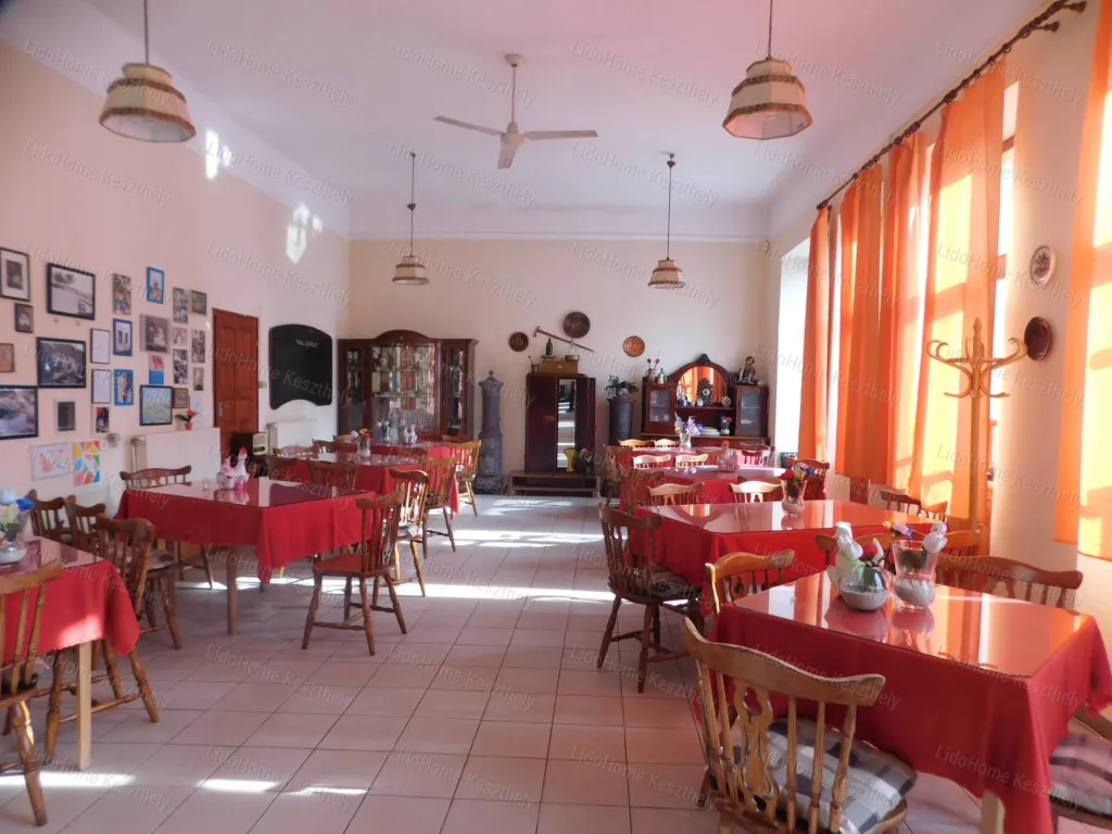 Dining Room - Traditional Hungarian Restaurant in Kővágóörs