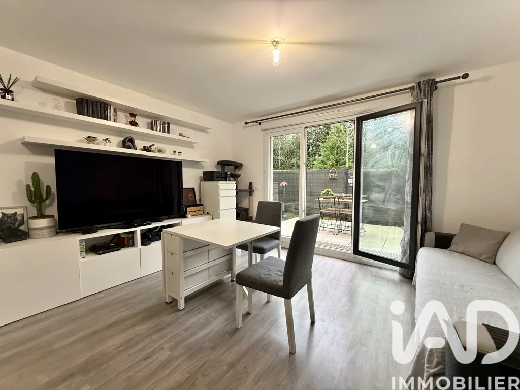 Elutuba - Modern Flat with Terrace in Plaisir