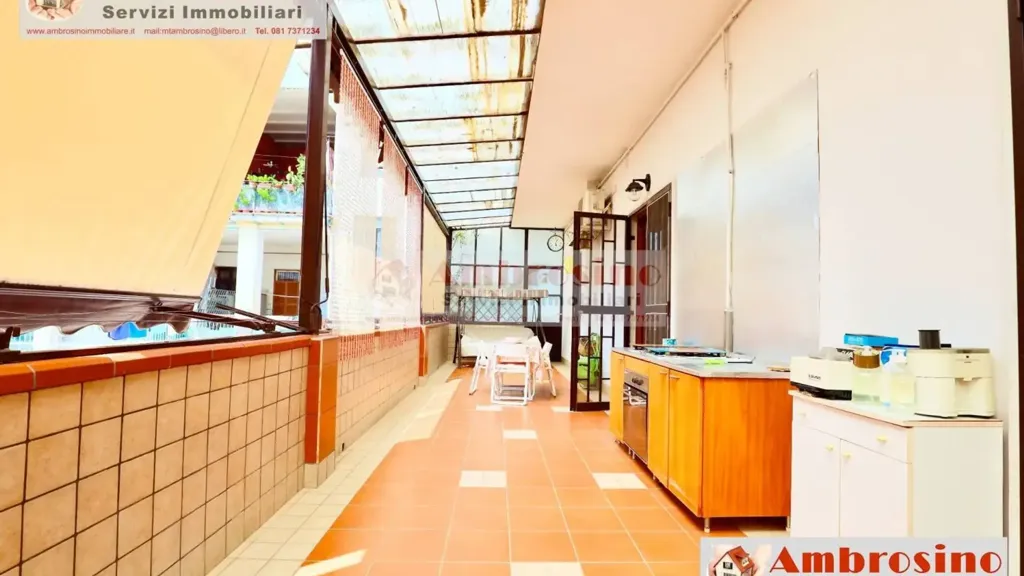 Terrass - Trilocale with Large Terrace in Naples