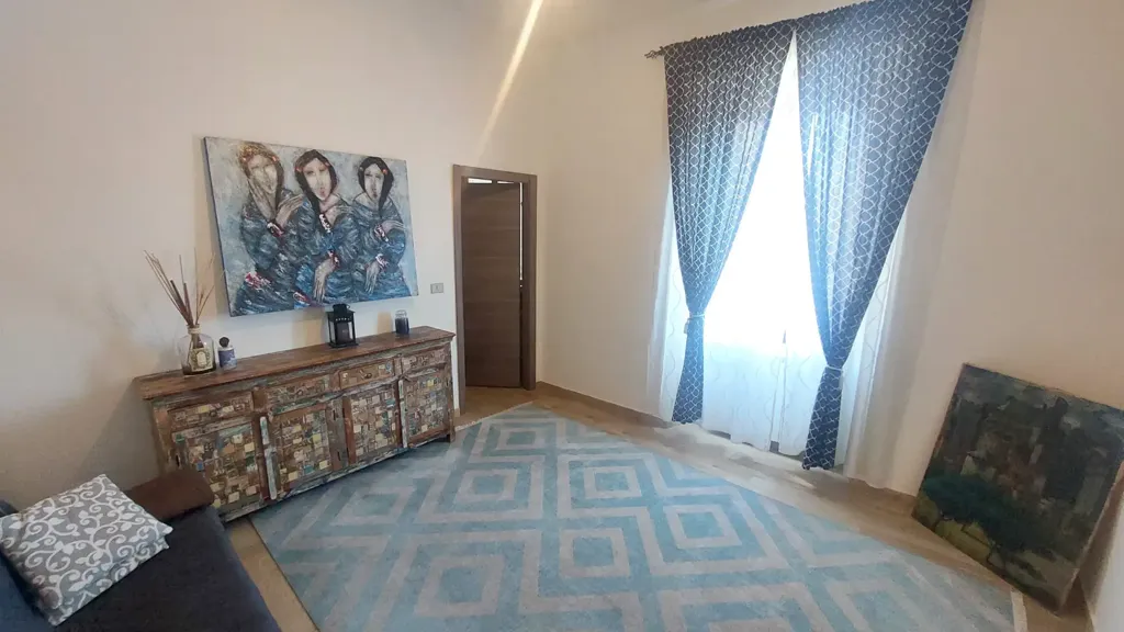 Elutuba - Rustic 5-Bedroom Apartment in Florence