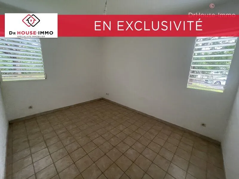Pièces - Appartement T3 avec Terrasse à Sainte-Rose