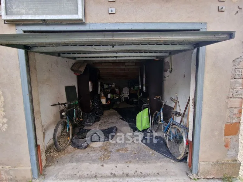 Garaaž - Rustic Trilocale with Garage in Viadana