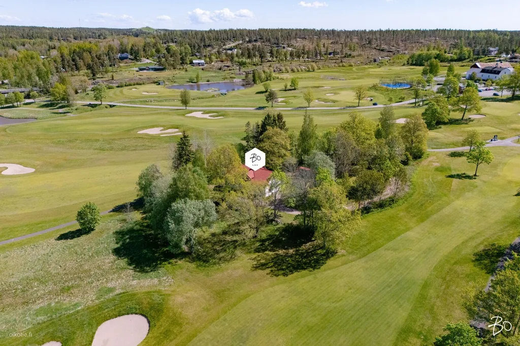 Õhuvaade - Villa with Golf Course View in Raasepori