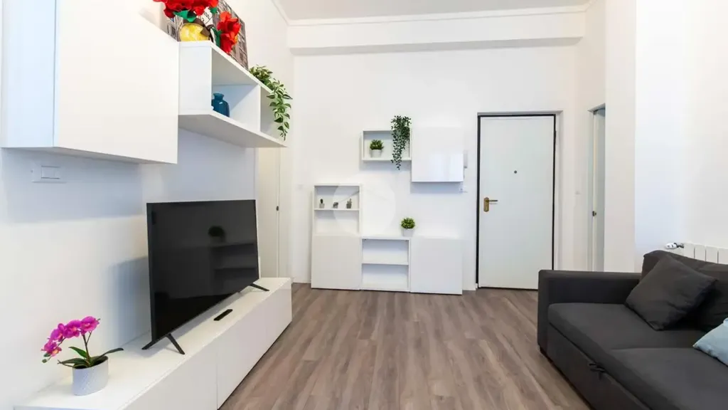 Elutuba - Rented Flat with Balcony in Milan