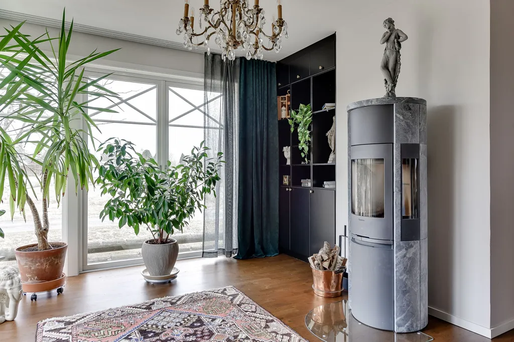 Soggiorno - Renovated Villa with Workshop in Degernäs